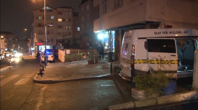 İ̇stanbul’da Silahlı Saldırı Kamerada: Silahla Karşılık Verince Çatışma Çıktı