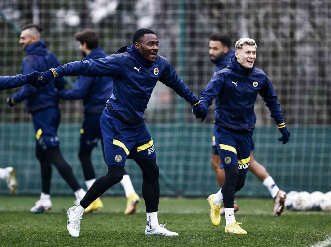 Fenerbahçe, Adana Demirspor Maçı Hazırlıklarını Sürdürdü