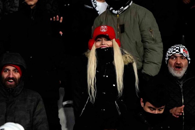 Spor Toto Süper Lig: Fatih Karagümrük: 0 - Beşiktaş: 0 (Maç Devam Ediyor)