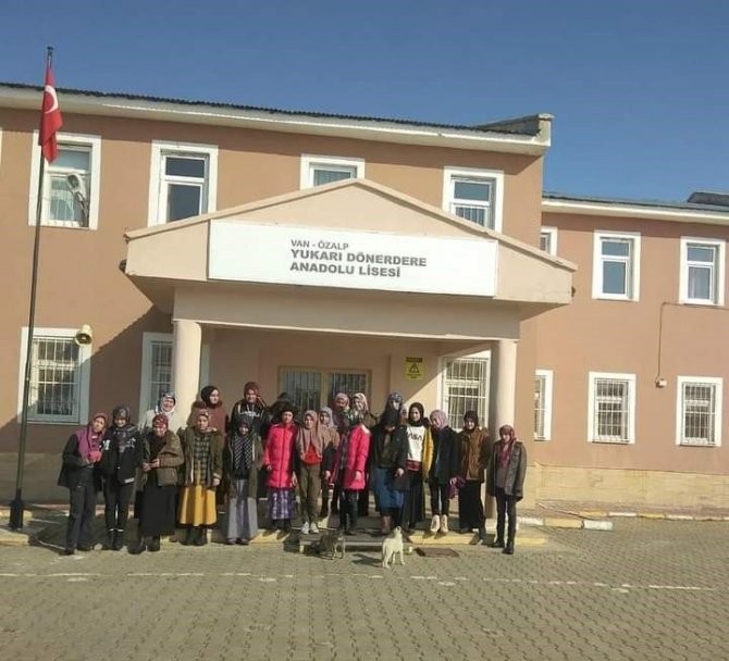 Özalp’te ‘Gençliğe Değer’ Kampı Tamamlandı