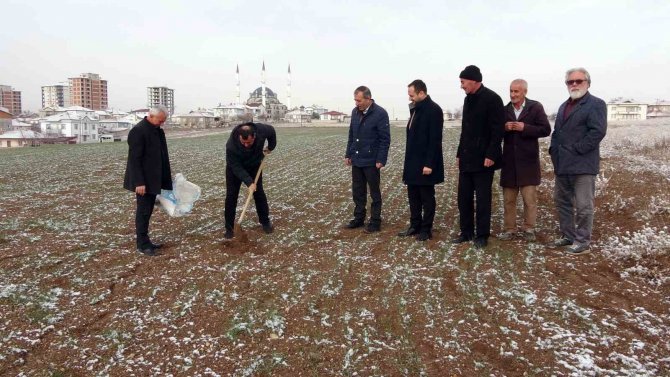 Toprak Analiz Cihazı Çiftçiye Yüksek Verim Sağlayacak