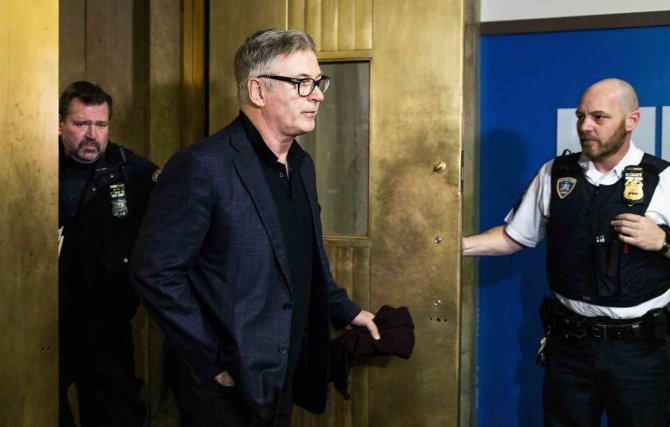 Abd’li Aktör Alec Baldwin “Kasıtsız Adam Öldürmek”ten Suçlandı