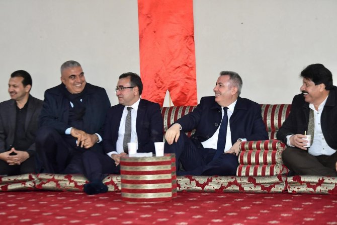 Vali Elban, Yüreğir’de Muhtar Ve Vatandaşlarla Bir Araya Geldi