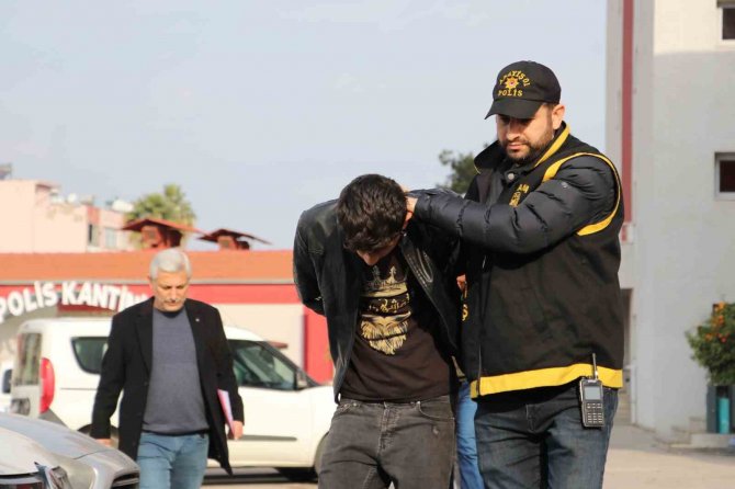 Esnafı ’Kimliğiniz Deaş’ın Eline Geçti’ Diyerek 750 Bin Tl Dolandırdılar