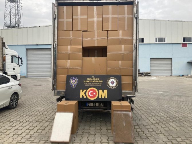 Adana’da 40 Milyon Makaron İle 8 Milyon Adet Sigara Ele Geçirildi