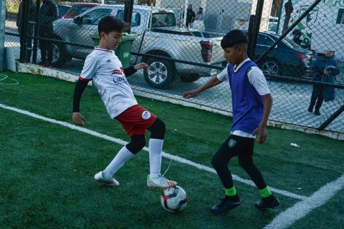 Efeler Cup Heyecanı Başladı