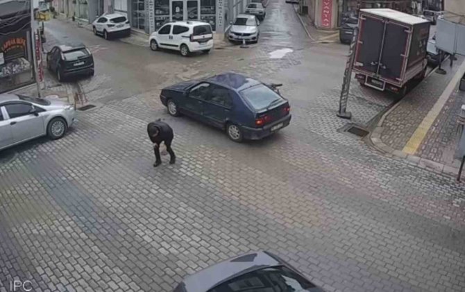 Motosiklet Kazası Kameraya Yansıdı