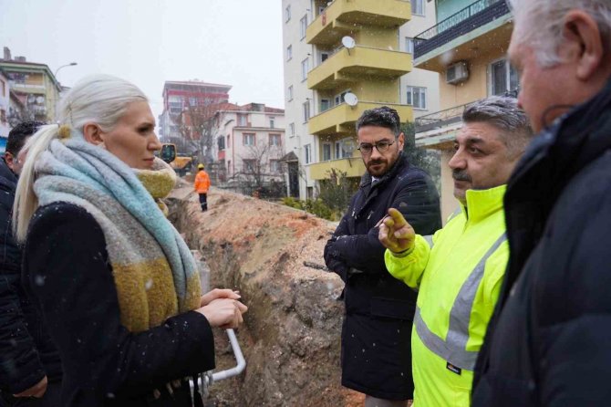 Başkan V. Subaşı Kanalizasyon Ve Altyapı Çalışmalarını Yerinde İnceledi