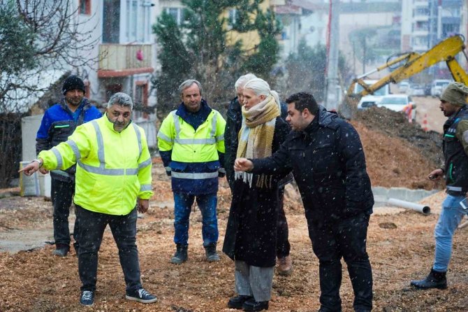 Başkan V. Subaşı Kanalizasyon Ve Altyapı Çalışmalarını Yerinde İnceledi