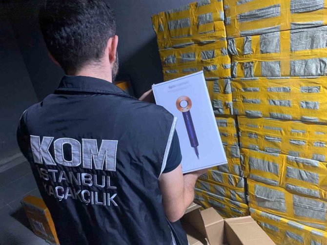 İ̇stanbul’un Da Aralarında Olduğu 4 İlde Kaçak Elektronik Eşya Operasyonu