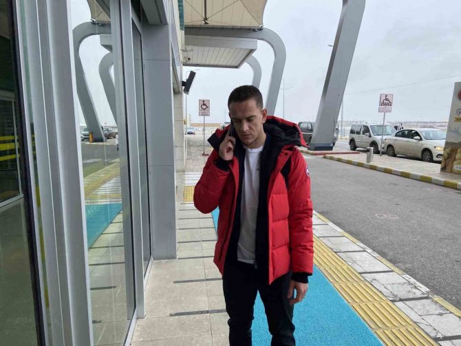 Amir Hadziahmetovic, Beşiktaş İçin Yola Çıktı