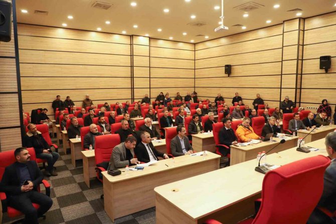 Bingöl’de Arı Yetiştiricileri Ve Bal Üreticileri Çalıştayı Düzenlendi