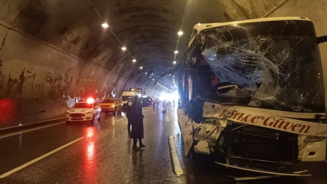 Bolu Dağı Tüneli’nde Zincirleme Kaza: 1 Ölü 6 Yaralı
