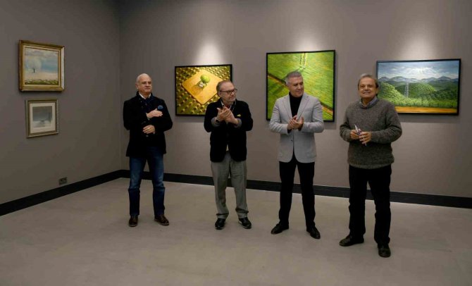 Ressam Gökçebağ’ın ’Geçmiş Uzun Sürer’ İsimli Resim Sergisi Ada Modern’de Açıldı