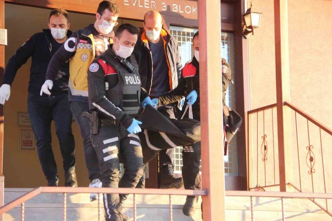 Eski Eşini Ve İki Kızını Öldüren Zanlının Davası 17 Şubat’a Ertelendi