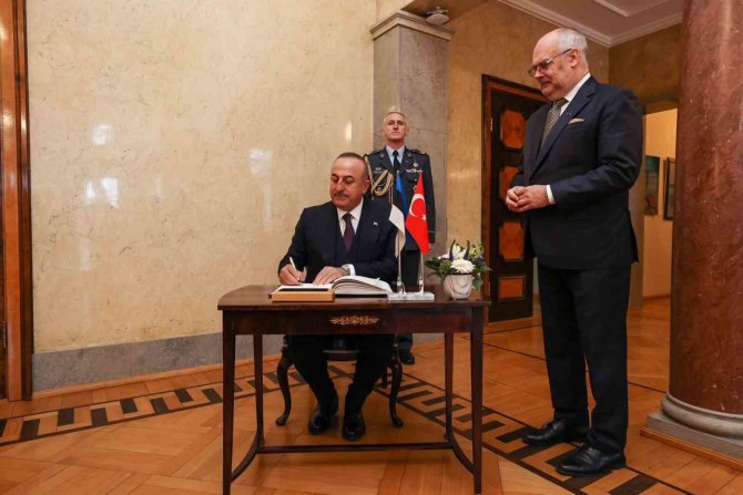 Estonya Cumhurbaşkanı Karis, Bakan Çavuşoğlu’nu Kabul Etti