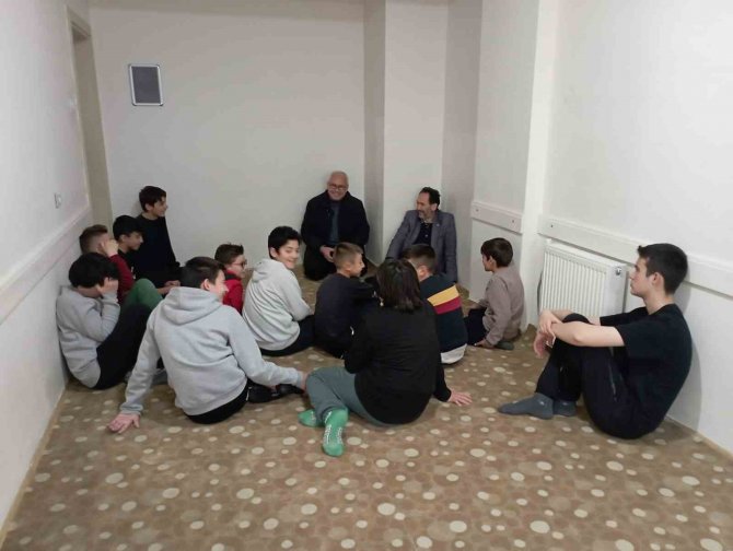 Gediz’de Gençlere Değer Kamp Programı Sona Erdi