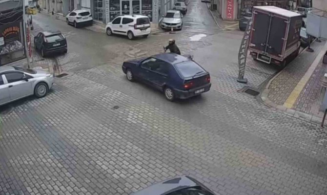Motosiklet Kazası Kameraya Yansıdı