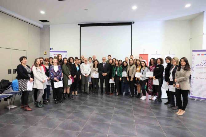 ‘Kadın’ İstihdamı İçin İ̇zmir’den Avrupa’ya Örnek Adım