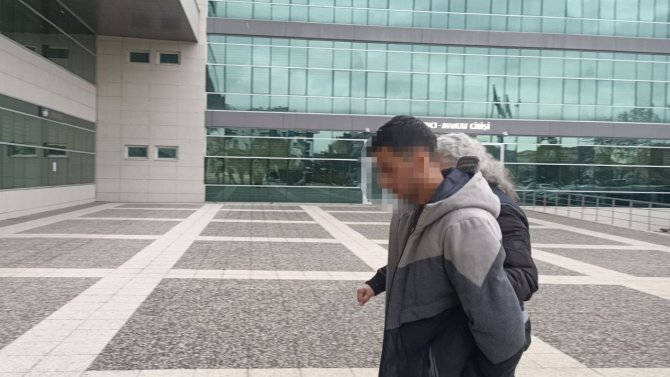 Kamyonetin Gizli Bölmelerine Saklanan 39 Kilo Uyuşturucuyu "Paco" Buldu