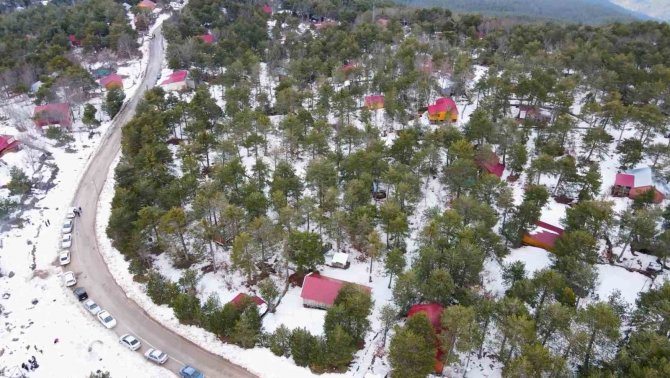 Zorkun Yaylası Beyaza Büründü