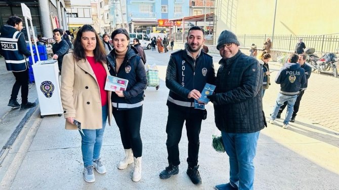İ̇zmir’de Polis Ekipleri Vatandaşları Kades Hakkında Bilgilendirdi