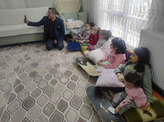 İ̇stanbul’dan Batman’a Uzanan İyilik, 5 Kemik Hastası Kardeşin Yüzünü Güldürdü