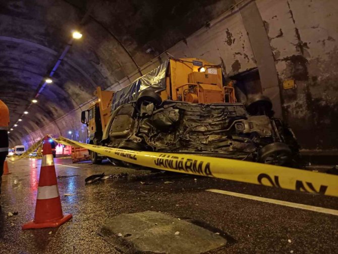 Bolu Dağı Tüneli’nde 1 Kişinin Öldüğü Feci Kaza Kamerada