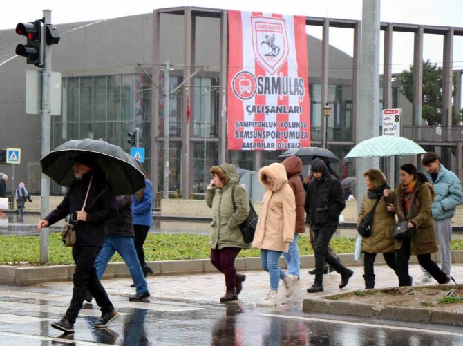 Samsun’a Beklenen Yağış Geldi: Metrekareye 44,2 Kilo Yağış Düştü