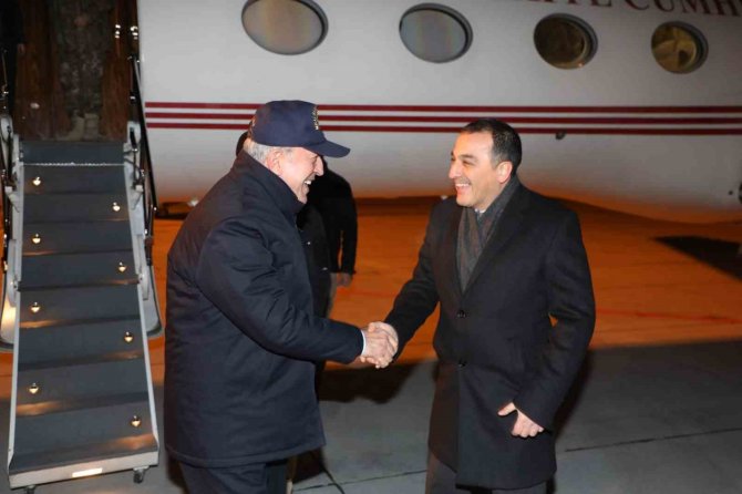 Bakan Akar, Kış Tatbikatı İçin Kars’a Geldi