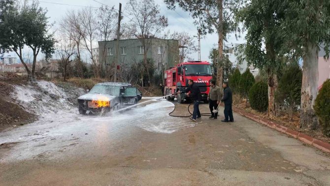 Osmaniye’de Araç Yangını
