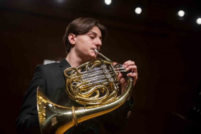 İ̇ş Sanat’ın Parlayan Yıldızları Konserleri Devam Ediyor