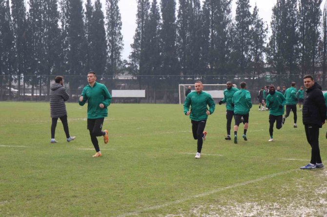 Sakaryaspor, Ankara Keçiörengücü Çalışmalarını Sürdürüyor