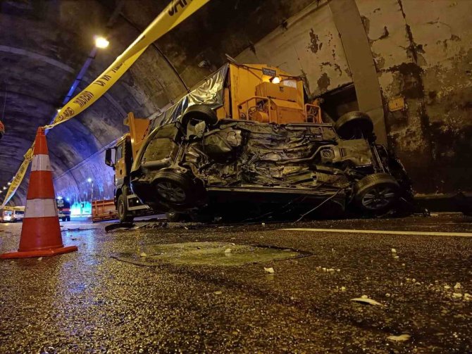 Bolu Dağı Tüneli’nde 1 Kişinin Öldüğü Feci Kaza Kamerada