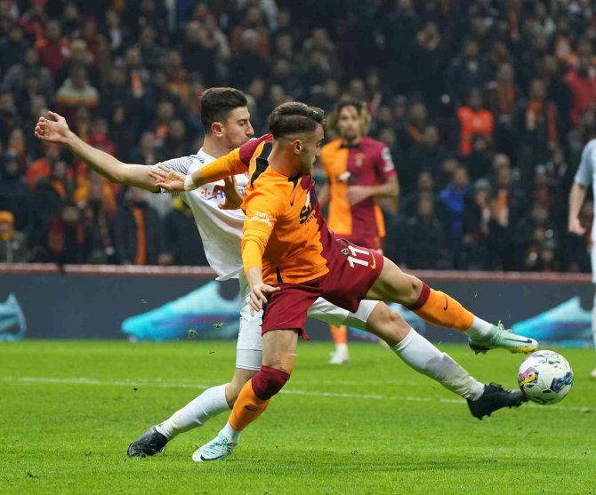Spor Toto Süper Lig: Galatasararay: 3 - Ümraniyespor: 2 (Maç Sonucu)