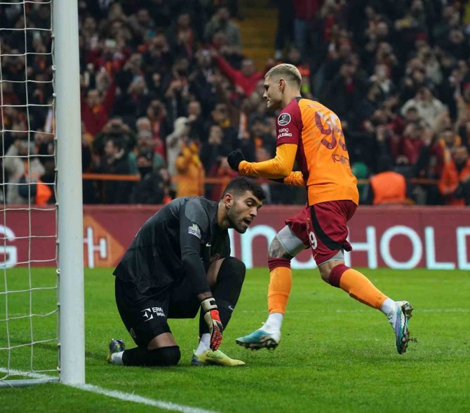 Spor Toto Süper Lig: Galatasararay: 3 - Ümraniyespor: 2 (Maç Sonucu)