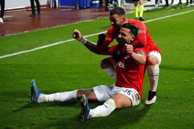 Spor Toto Süper Lig: Kasımpaşa: 5 - Giresunspor: 1 (Maç Sonucu)