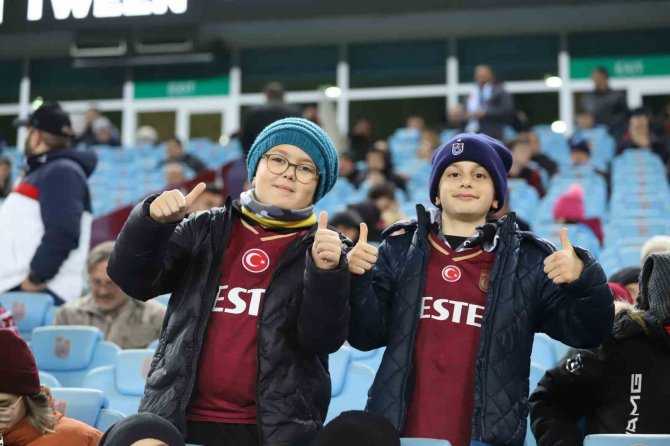 Spor Toto Süper Lig: Trabzonspor: 1 - Fta Antalyaspor: 0 (İ̇lk Yarı)