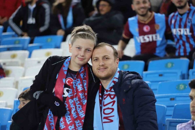 Spor Toto Süper Lig: Trabzonspor: 1 - Fta Antalyaspor: 0 (İ̇lk Yarı)