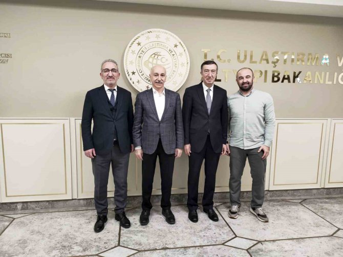 Subü Gemi Adamı Ehliyeti Vermek İçin Çalışıyor