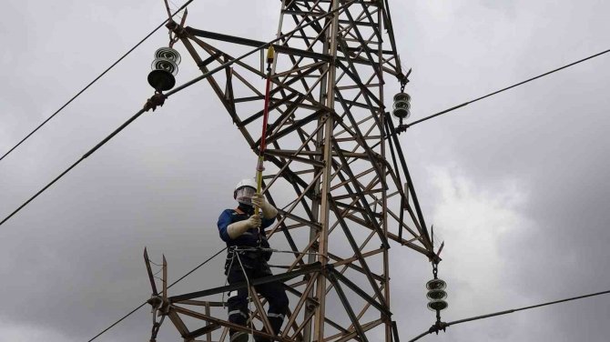 Uedaş, Müşteri Memnuniyeti Sıralamasında Türkiye Birincisi Oldu