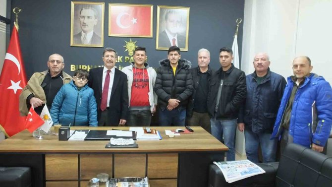 Burhaniye Ak Parti De Üye Kayıtları Arttı