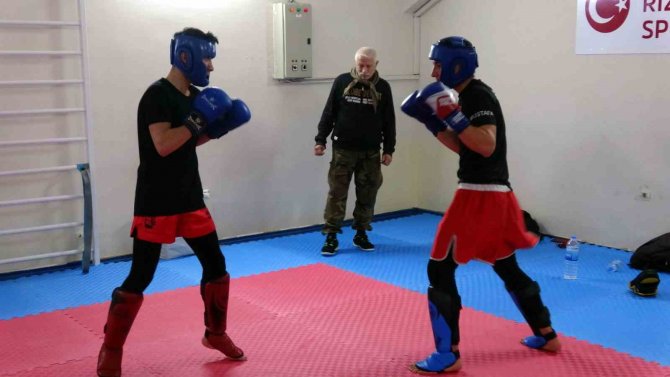 Antrenör Dede, Şampiyon Torunlar Yetiştiriyor