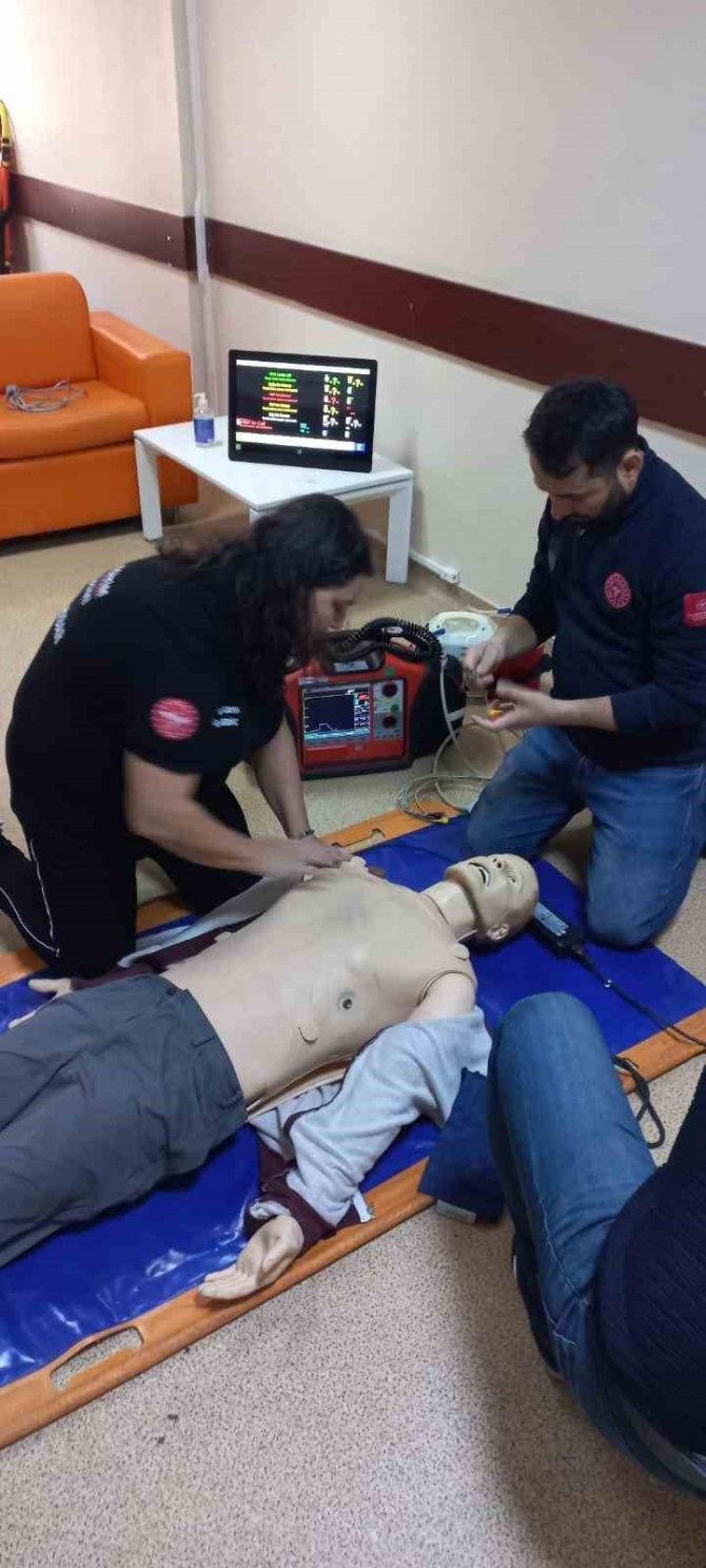 112 Acil Servis Personellerine İ̇lyad Eğitimi