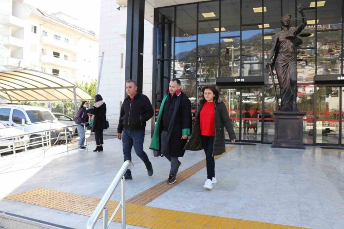 Otizmli Öğrenciyi Darp Davasında Biri Tutuklu İki Öğretmene Adli Kontrol Kararı