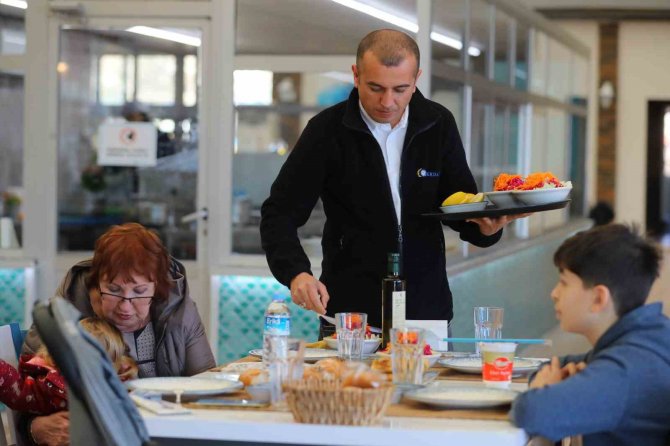 Düden Balık Çarşısı Yeni Yüzüyle Hizmette