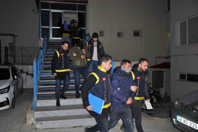 Didim’de Aracı İle Çarptığı Kişinin Ölümüne Neden Olan Şüpheli Muğla’da Yakalandı