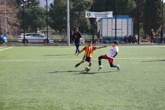 Efeler Cup, Kıyasıya Mücadeleye Sahne Oluyor