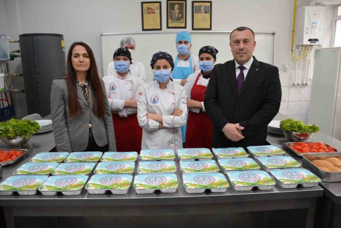 Okul Öncesine Haftada 5 Gün "Ücretsiz Yemek" Uygulaması 6 Şubat’ta Başlıyor