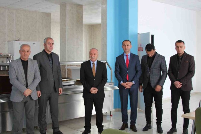 Güroymak’ta Öğrencilere Ücretsiz Yemek Desteği